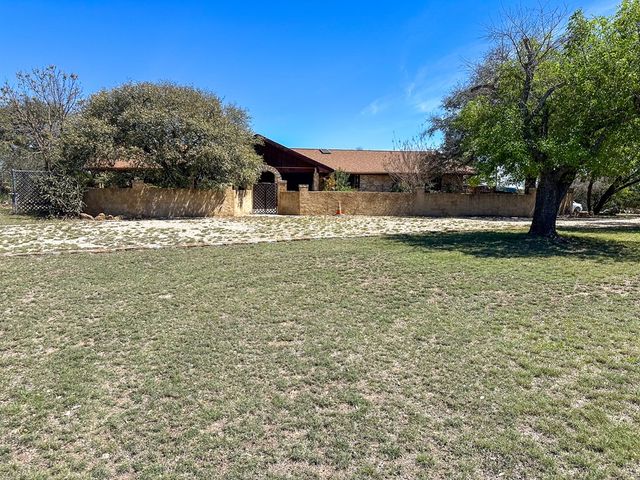 203 Cave Springs Dr, Hunt, TX 78024