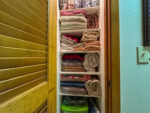 203 Cave Springs Dr, Hunt, TX 78024