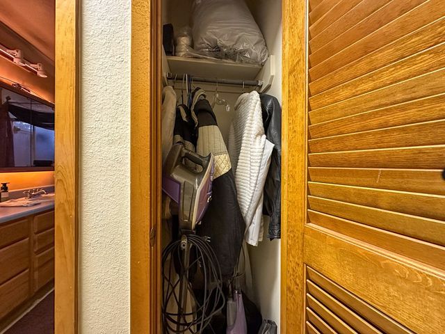 203 Cave Springs Dr, Hunt, TX 78024