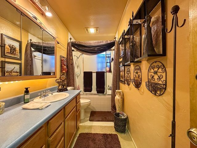 203 Cave Springs Dr, Hunt, TX 78024