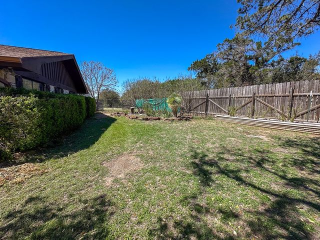 203 Cave Springs Dr, Hunt, TX 78024