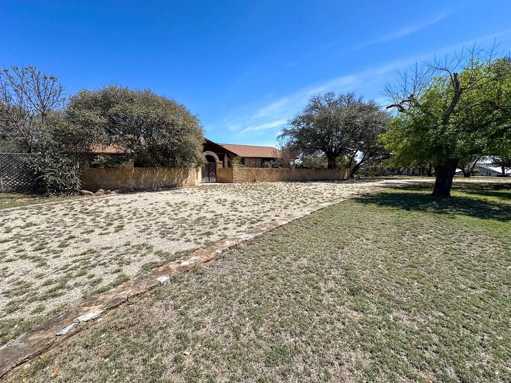 203 Cave Springs Dr, Hunt, TX 78024