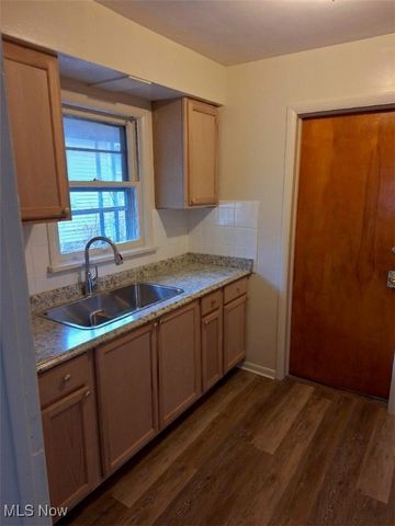 5650 Lafayette Avenue, Maple Heights, OH 44137