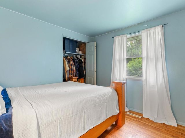 625 Jefferson Avenue, Carpentersville, IL 60110