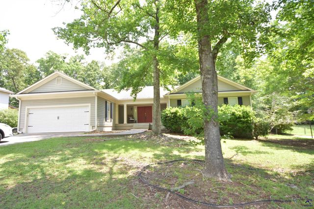 725 Summerwind Drive, Macon, GA 31210