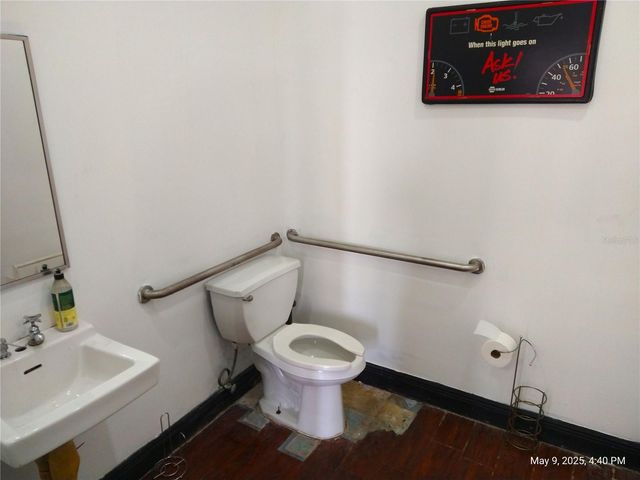 715 WEST WATERS AVENUE, Tampa, FL 33604