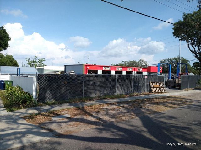 715 WEST WATERS AVENUE, Tampa, FL 33604