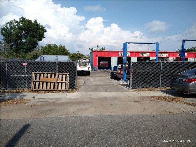 715 WEST WATERS AVENUE, Tampa, FL 33604
