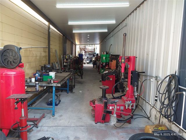 715 WEST WATERS AVENUE, Tampa, FL 33604