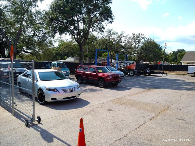 715 WEST WATERS AVENUE, Tampa, FL 33604