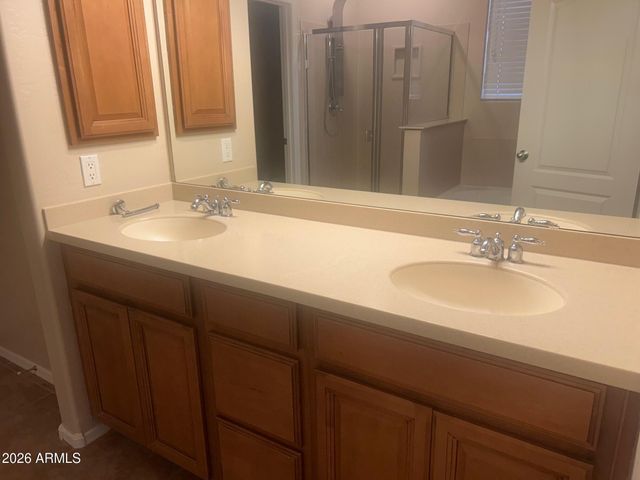 681 E Navajo Trail, San Tan Valley, AZ 85143