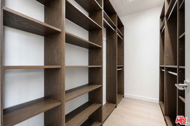 253 S St Andrews Place, Los Angeles, CA 90004