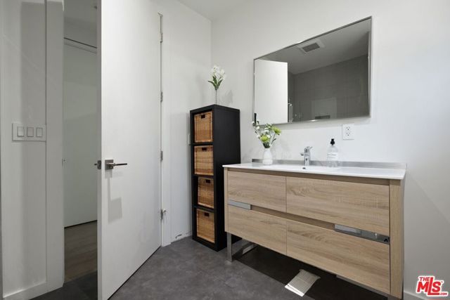 253 S St Andrews Place, Los Angeles, CA 90004