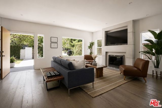 253 S St Andrews Place, Los Angeles, CA 90004