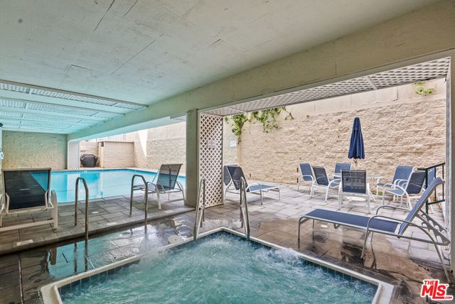 11645 Montana Avenue 335, Los Angeles, CA 90049