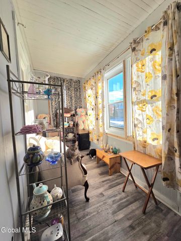 26 Winthrop Street, Colonie, NY 12205