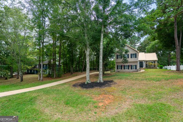 103 Hawthorne Circle, Lagrange, GA 30240