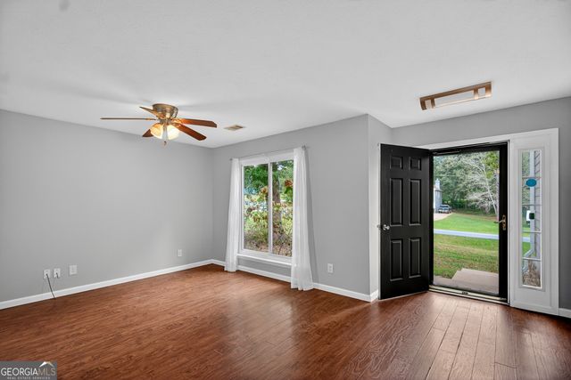 103 Hawthorne Circle, Lagrange, GA 30240