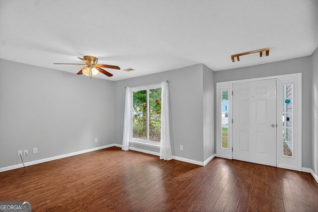 103 Hawthorne Circle, Lagrange, GA 30240