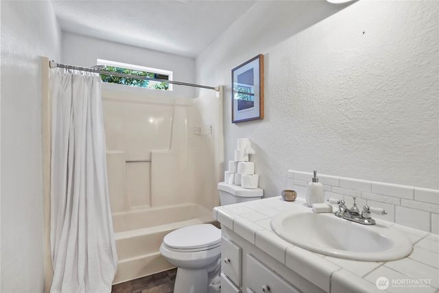 12122 NE 108th, Kirkland, WA 98033