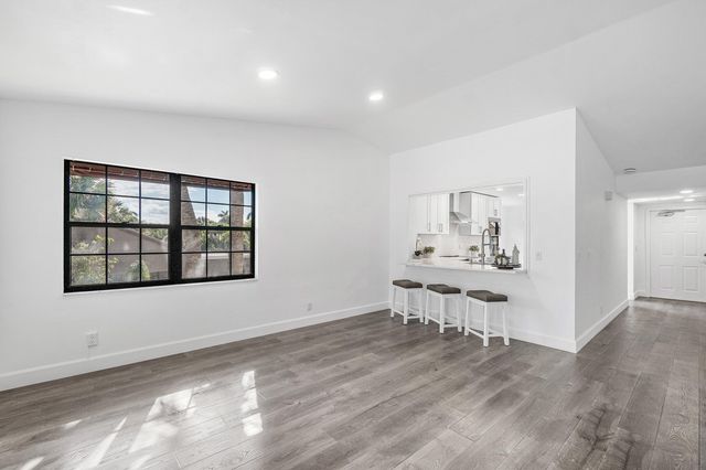 11177 Aspen Glen Drive 206, Boynton Beach, FL 33437