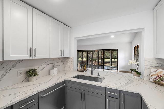 11177 Aspen Glen Drive 206, Boynton Beach, FL 33437