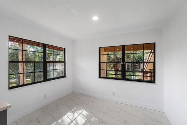 11177 Aspen Glen Drive 206, Boynton Beach, FL 33437