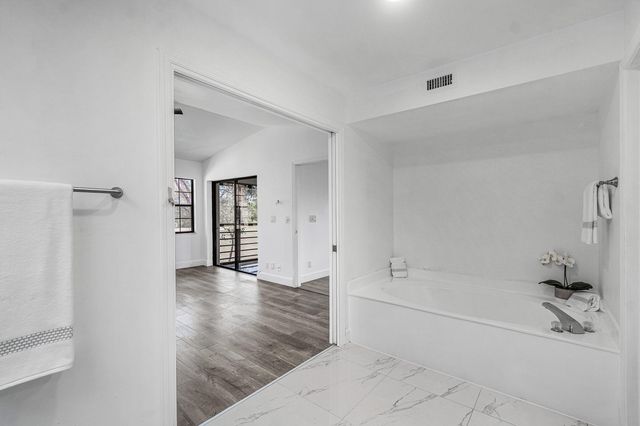 11177 Aspen Glen Drive 206, Boynton Beach, FL 33437