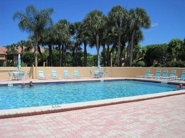 11177 Aspen Glen Drive 206, Boynton Beach, FL 33437