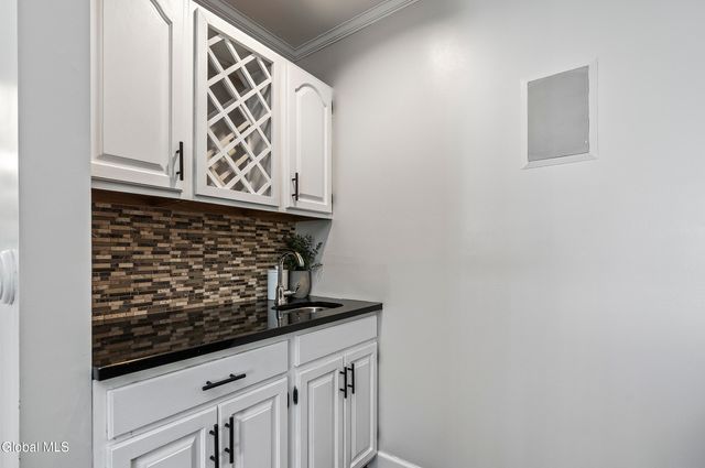 1014 Dibella Drive, Guilderland, NY 12303