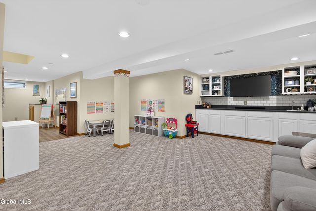 1014 Dibella Drive, Guilderland, NY 12303