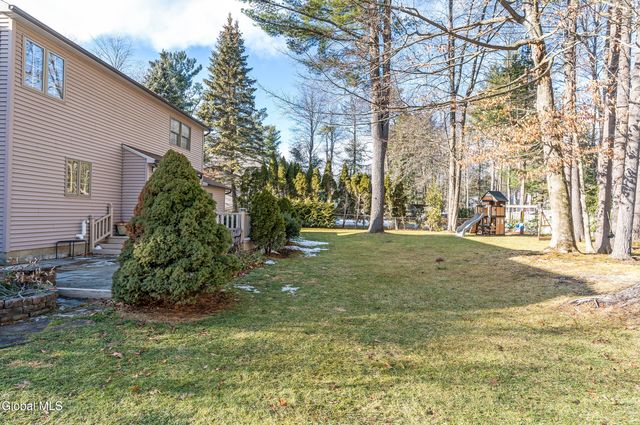 1014 Dibella Drive, Guilderland, NY 12303