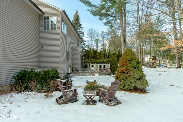 1014 Dibella Drive, Guilderland, NY 12303