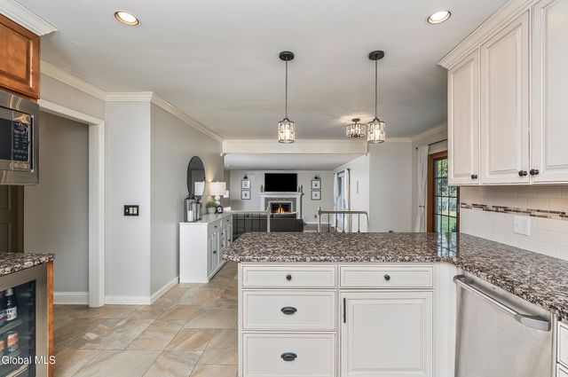 1014 Dibella Drive, Guilderland, NY 12303