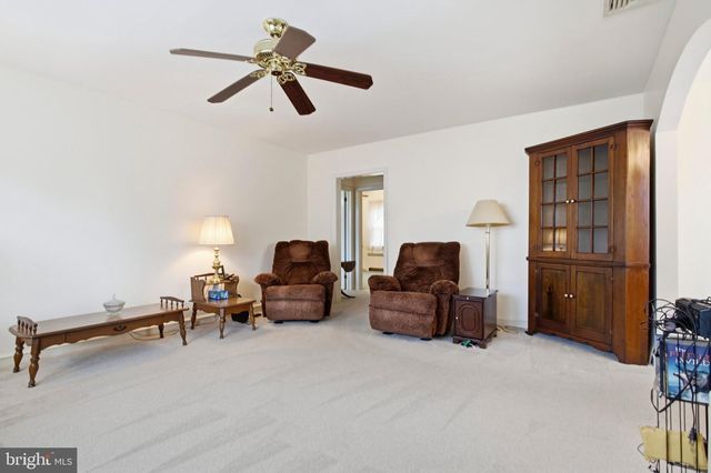 2 MYRTLE AVE, Ridley Park, PA 19078