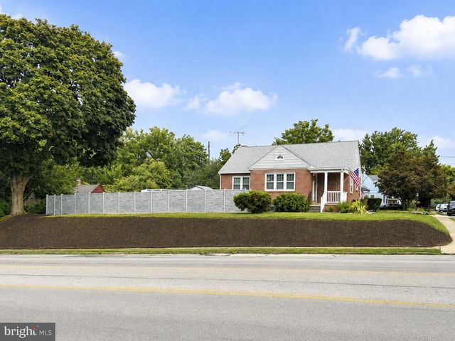2 MYRTLE AVE, Ridley Park, PA 19078