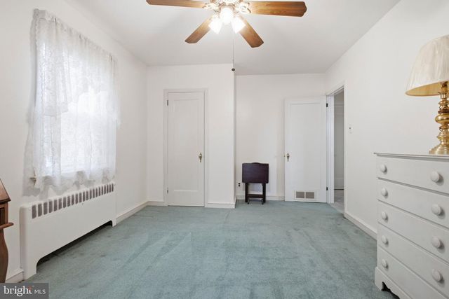2 MYRTLE AVE, Ridley Park, PA 19078