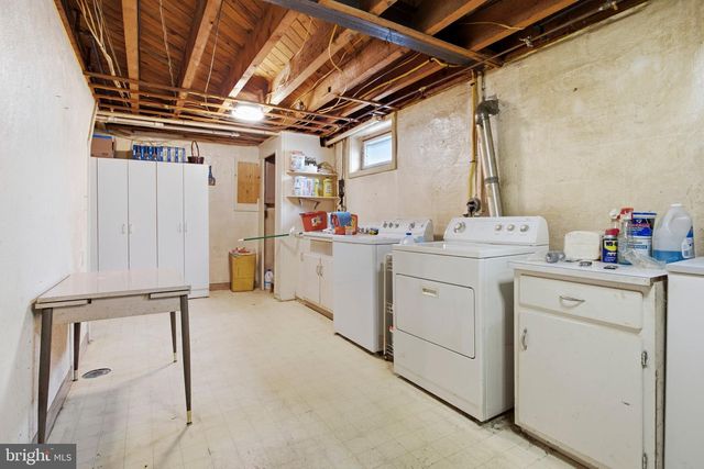 2 MYRTLE AVE, Ridley Park, PA 19078