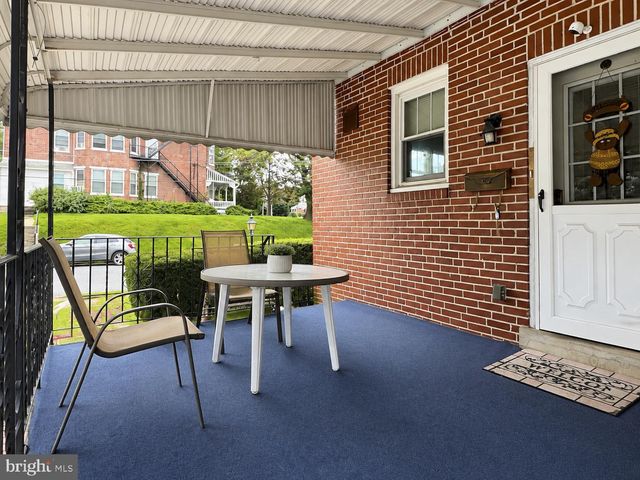 2 MYRTLE AVE, Ridley Park, PA 19078