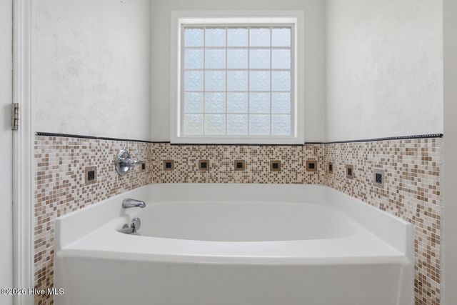 110 Tanbark Drive, Jacksonville, NC 28546