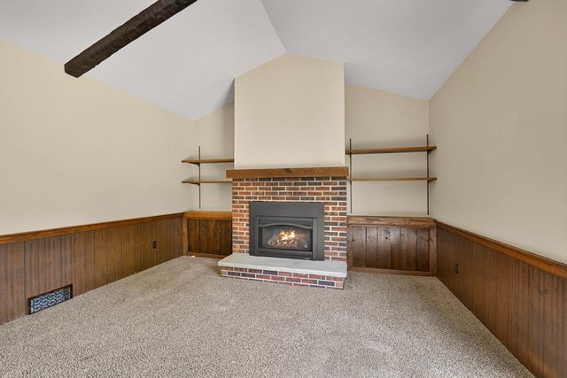 15100 W Glendale DRIVE, New Berlin, WI 53151