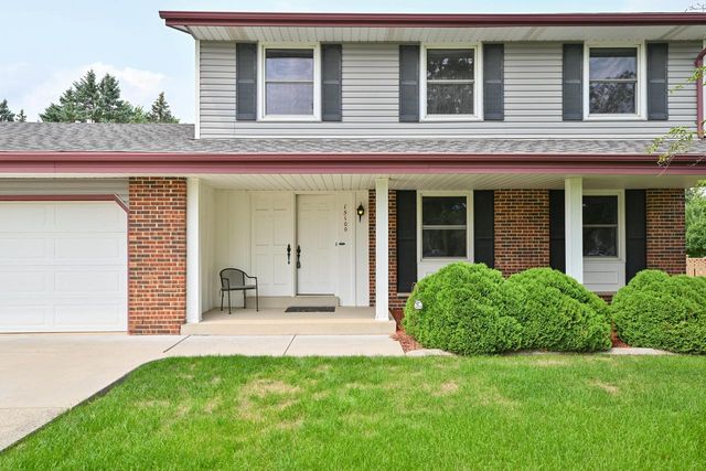 15100 W Glendale DRIVE, New Berlin, WI 53151