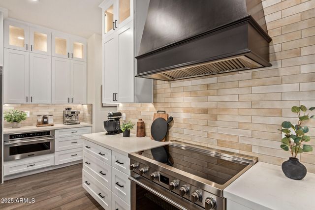 3555 W HUMMINGBIRD Lane, San Tan Valley, AZ 85144