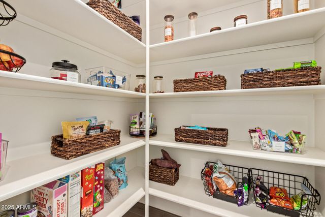 3555 W HUMMINGBIRD Lane, San Tan Valley, AZ 85144