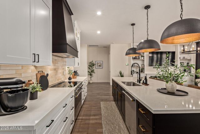 3555 W HUMMINGBIRD Lane, San Tan Valley, AZ 85144