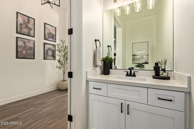 3555 W HUMMINGBIRD Lane, San Tan Valley, AZ 85144