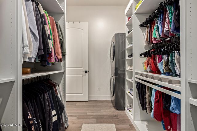 3555 W HUMMINGBIRD Lane, San Tan Valley, AZ 85144