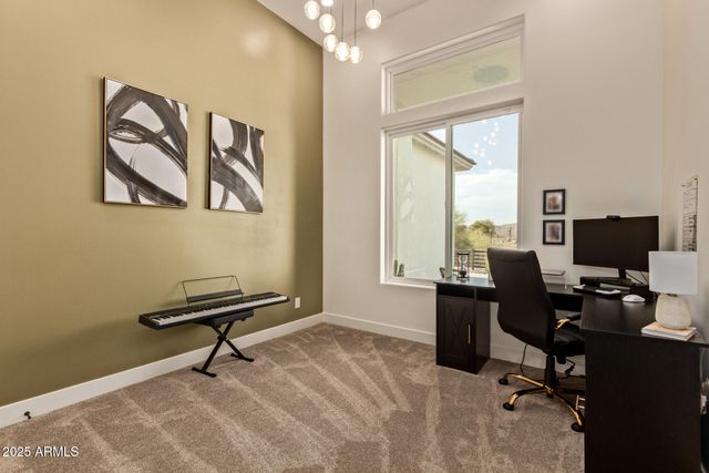 3555 W HUMMINGBIRD Lane, San Tan Valley, AZ 85144