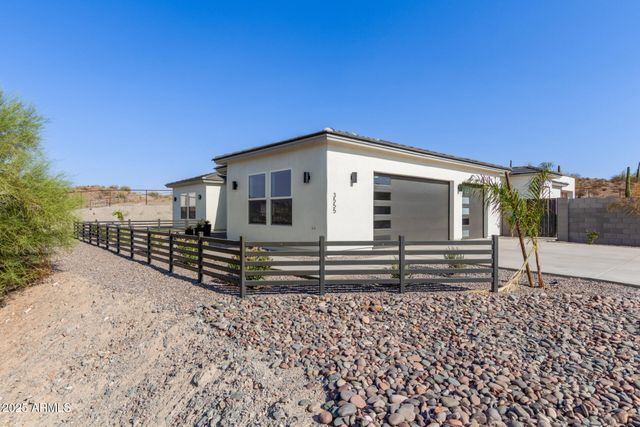 3555 W HUMMINGBIRD Lane, San Tan Valley, AZ 85144