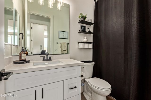 3555 W HUMMINGBIRD Lane, San Tan Valley, AZ 85144